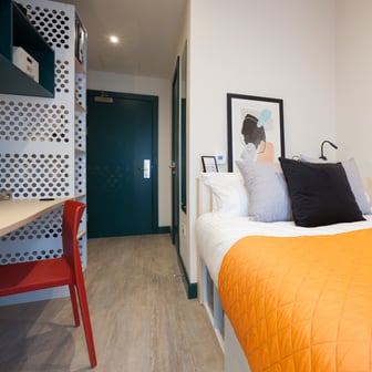 Bronze Plus En Suite - Image 1